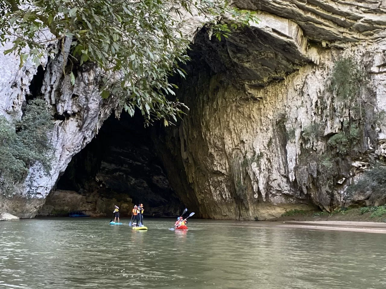 North Vietnam: Conquer Nang River & Ba Be Lake